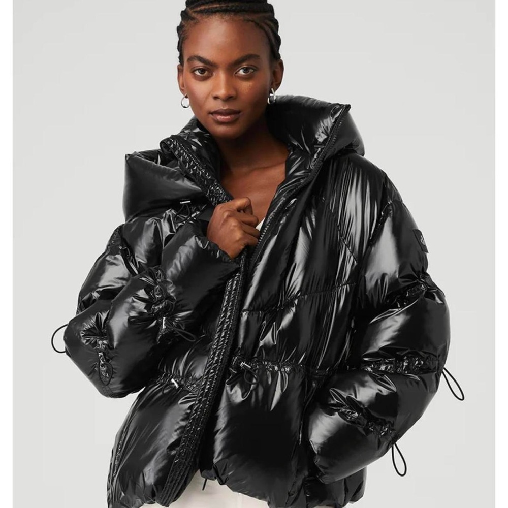 ALO Yoga Black High-Shine Puffer Jacket